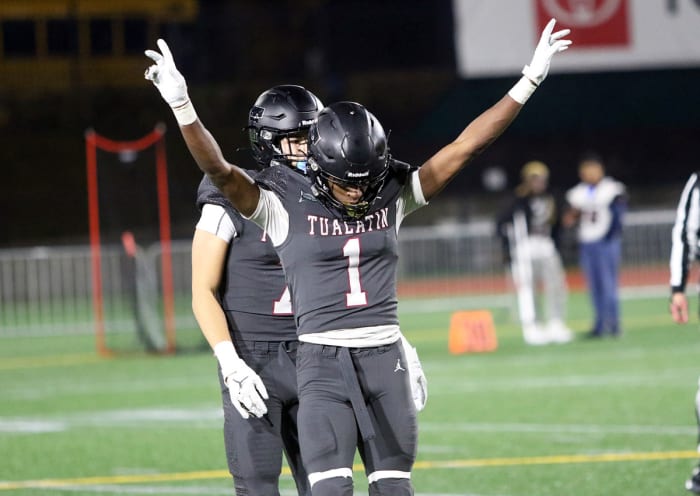 a Tualatin Sherwood 6A Oregon football semifinal November 17 2023 Dan Brood 27